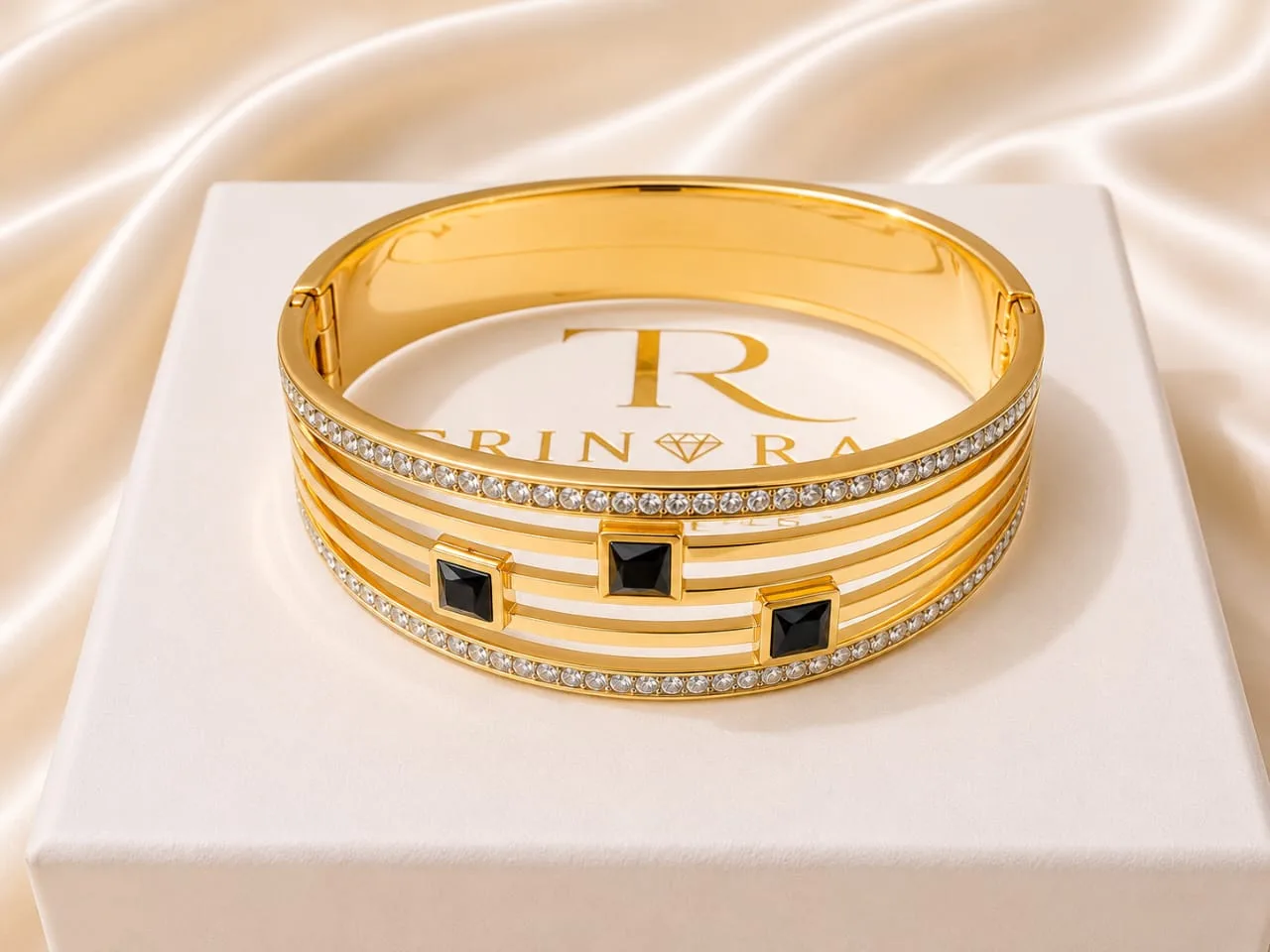 Trinoraa Interlocking Link  Kada