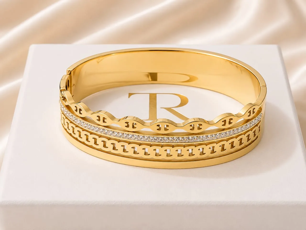 Trinoraa Luxe 3-Layer Style Gold Kada