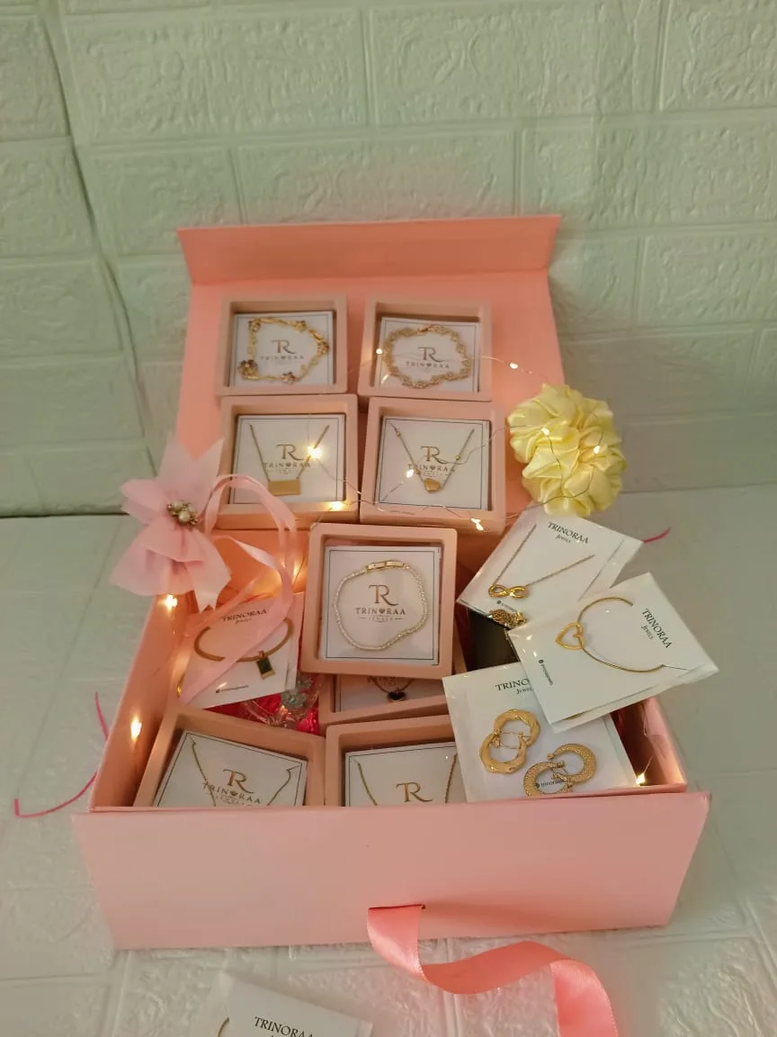 Trinoraa Ultimate Luxury Gift Hamper