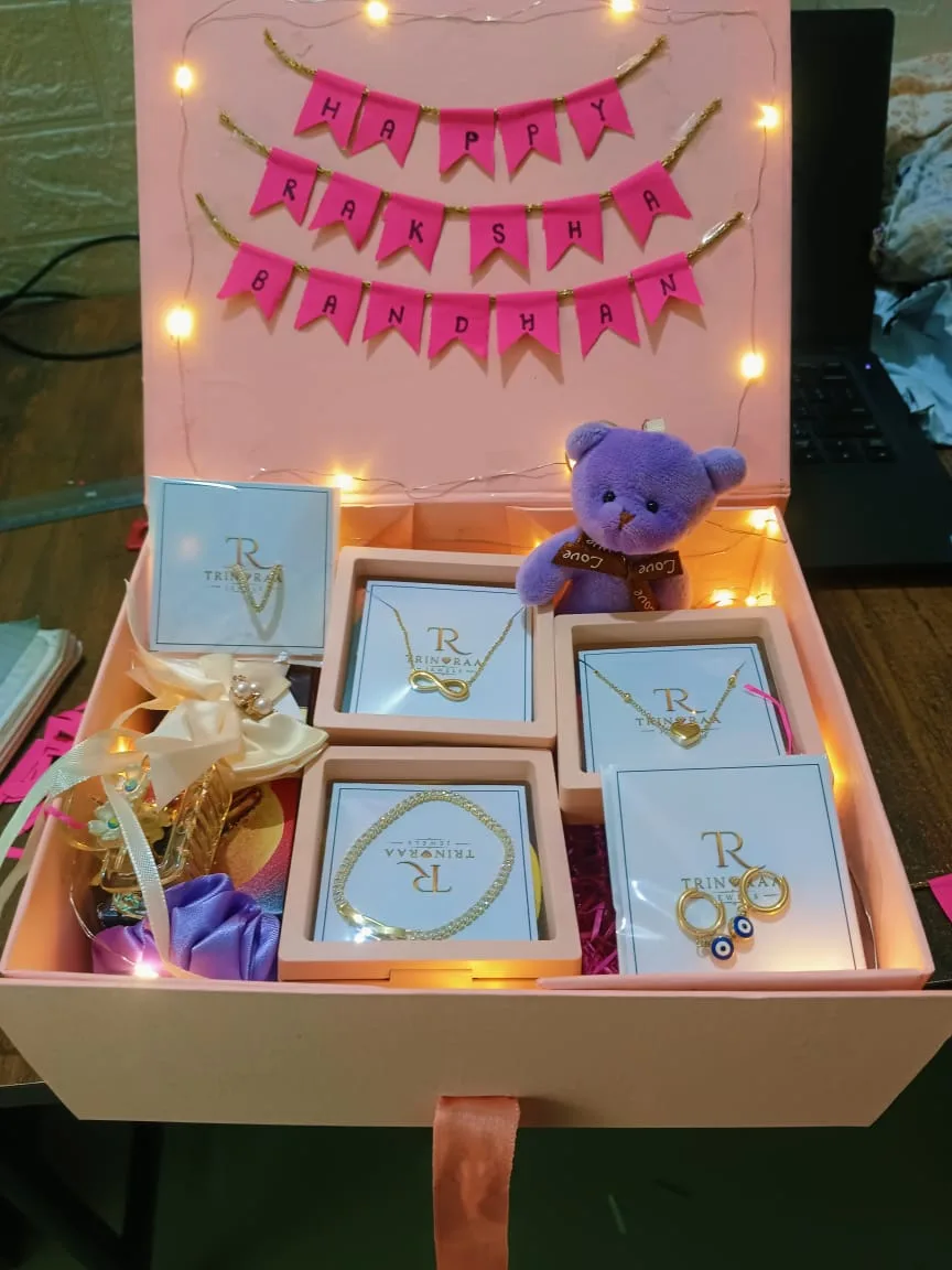 Trinoraa Jewels Premium Raksha Bandhan Gift Hamper – Anti-Tarnish Jewellery Collection | Waterproof | ₹1499