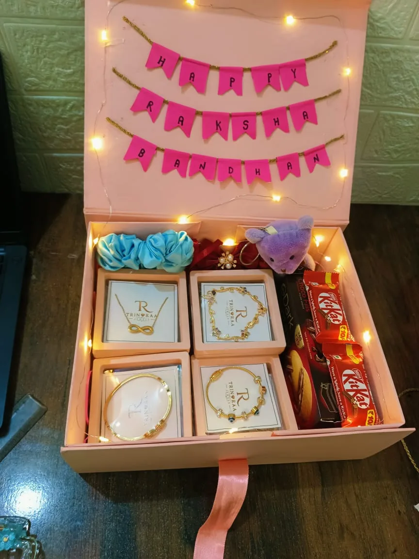 Trinoraa Jewels Raksha Bandhan Premium Gift Hamper – Anti-Tarnish Jewellery & Chocolates | Waterproof