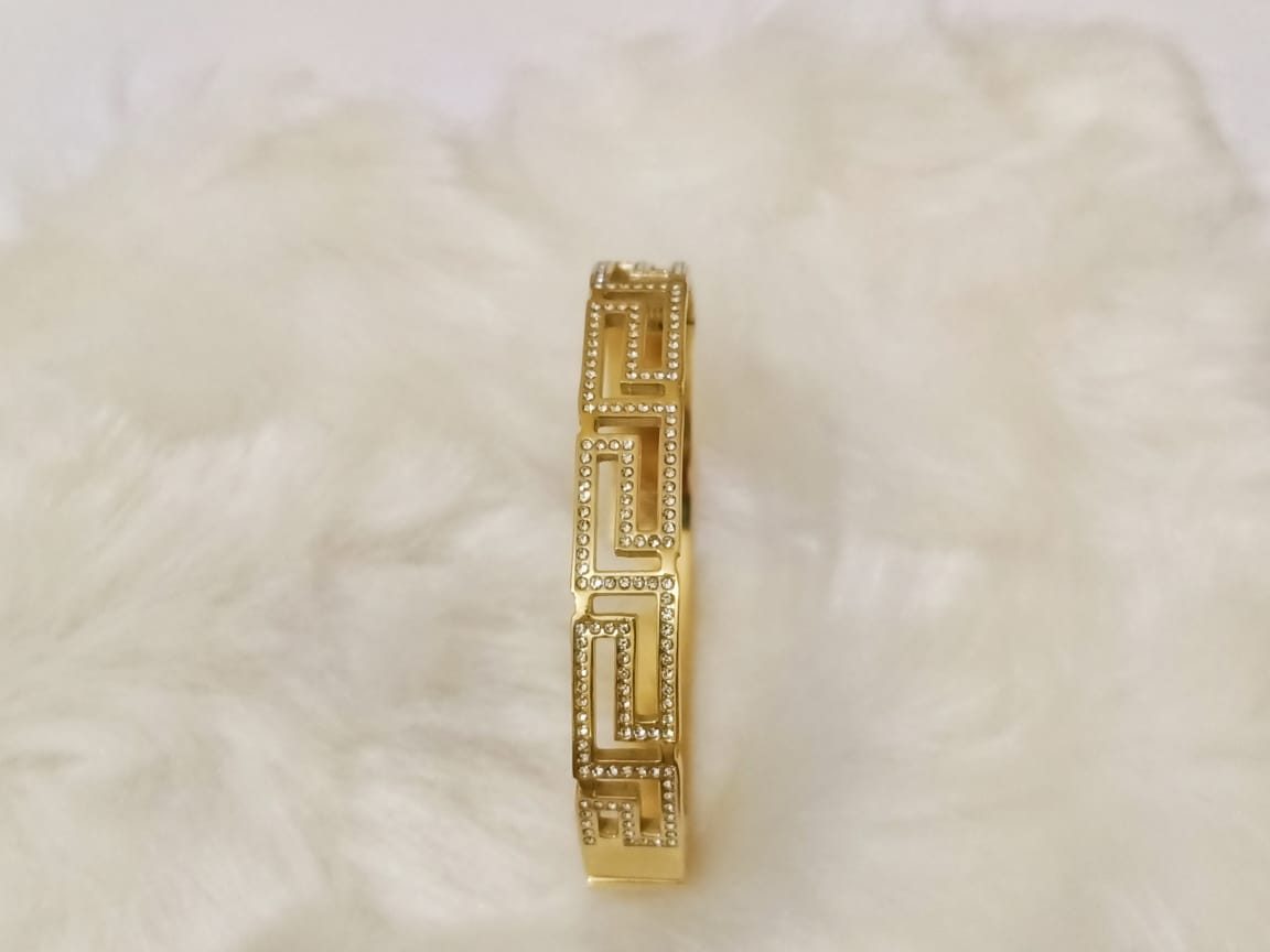 Trinoraa Greek Key Crystal Kada 2
