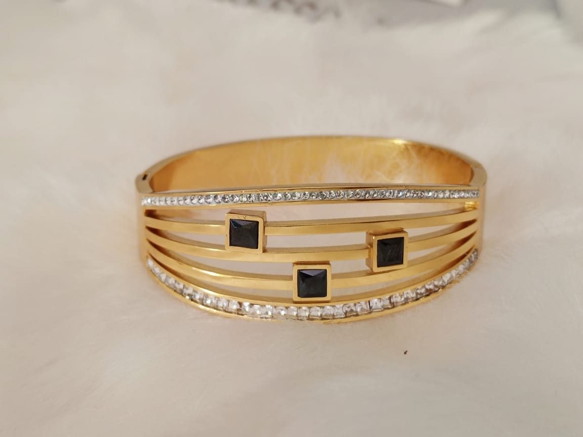 Trinoraa Interlocking Link  Kada