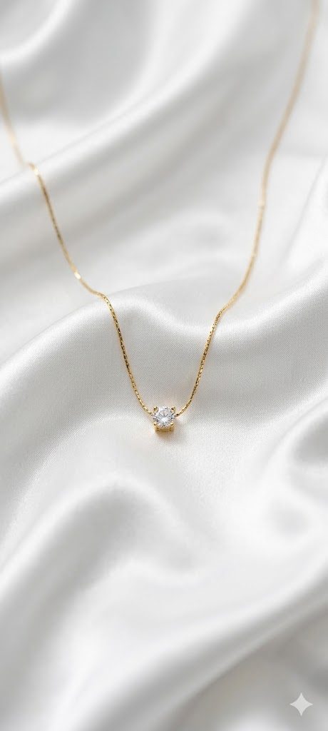 Trinoraa Classic Solitaire Gold Neckchain