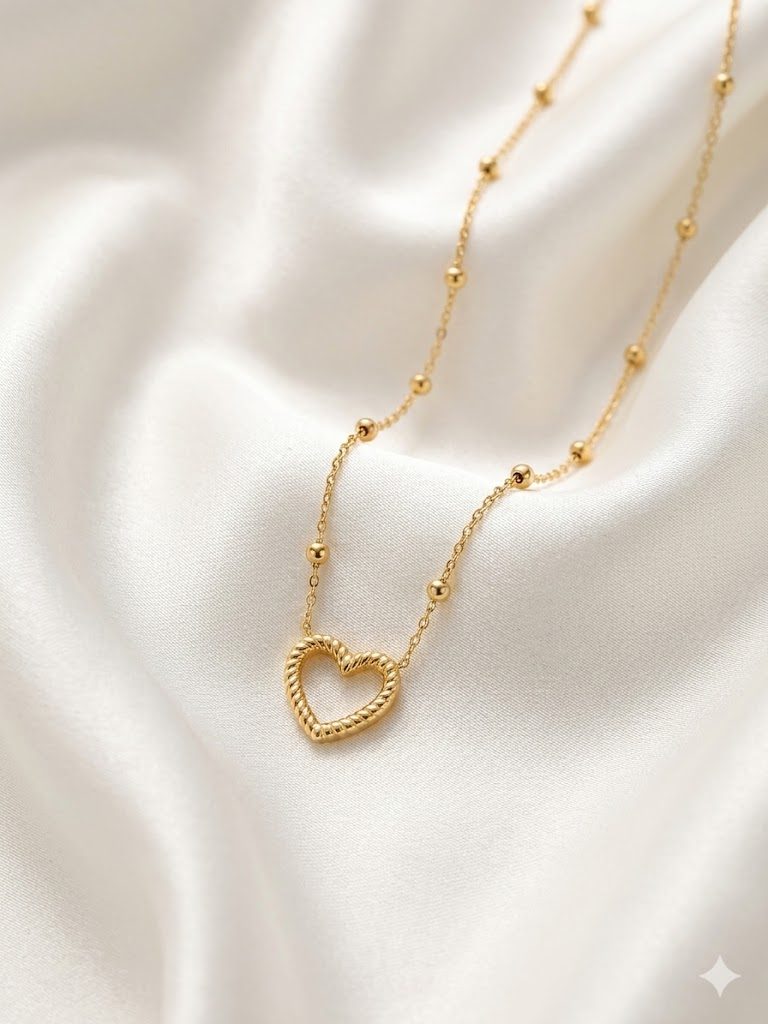 Trinoraa Twisted Open Heart Bead Neckchain