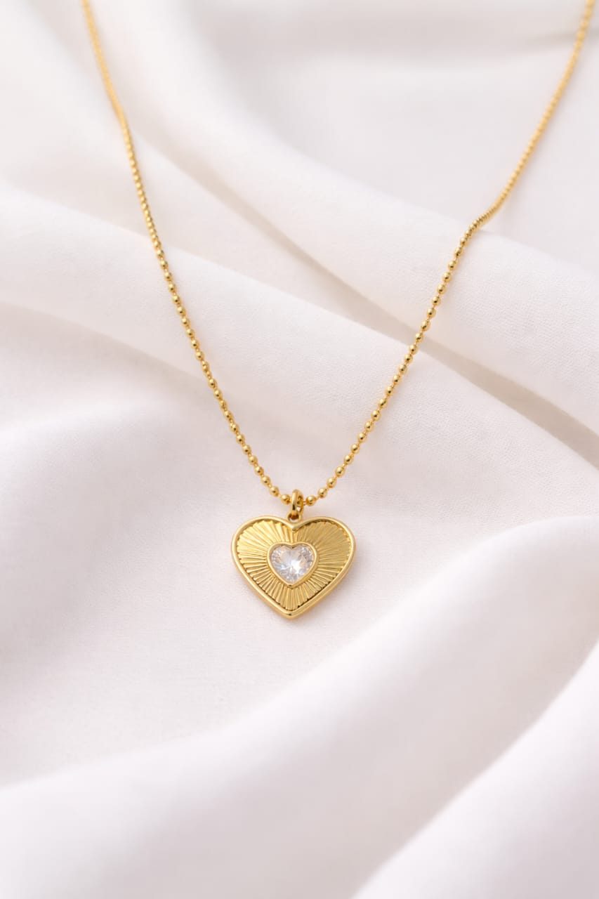 Trinoraa Sunburst Heart Crystal Bead Neckchain